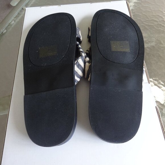 JF women's slide on sandals, size 11, blue /cream /white cloth top strap, cushy - Picture 8 of 10